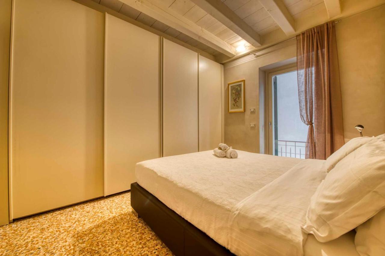 Apartmentsarena - Suite Mercatorum - Piazza Erbe Verona Dış mekan fotoğraf