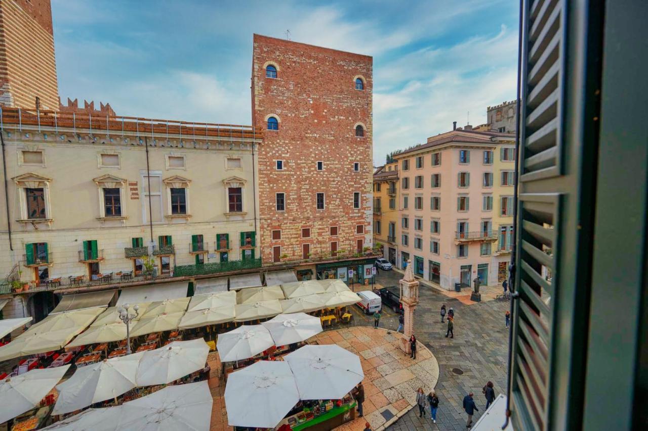 Apartmentsarena - Suite Mercatorum - Piazza Erbe Verona Dış mekan fotoğraf