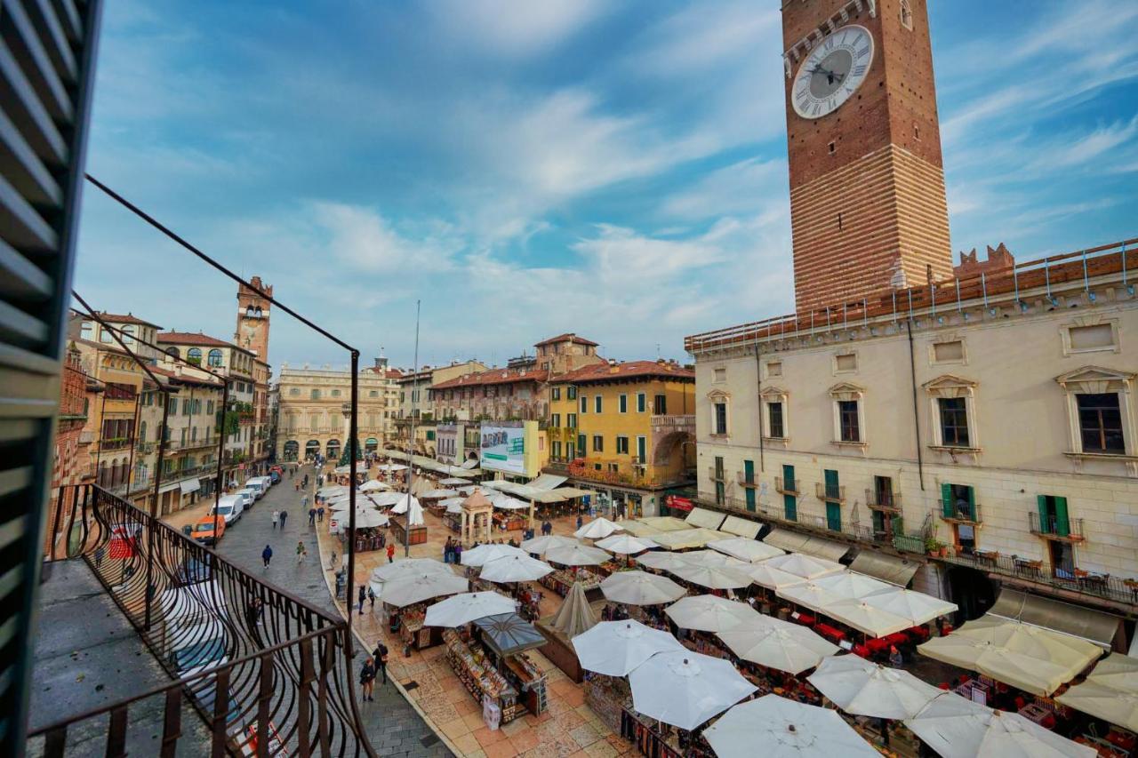 Apartmentsarena - Suite Mercatorum - Piazza Erbe Verona Dış mekan fotoğraf