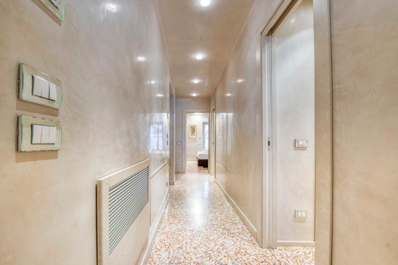 Apartmentsarena - Suite Mercatorum - Piazza Erbe Verona Dış mekan fotoğraf