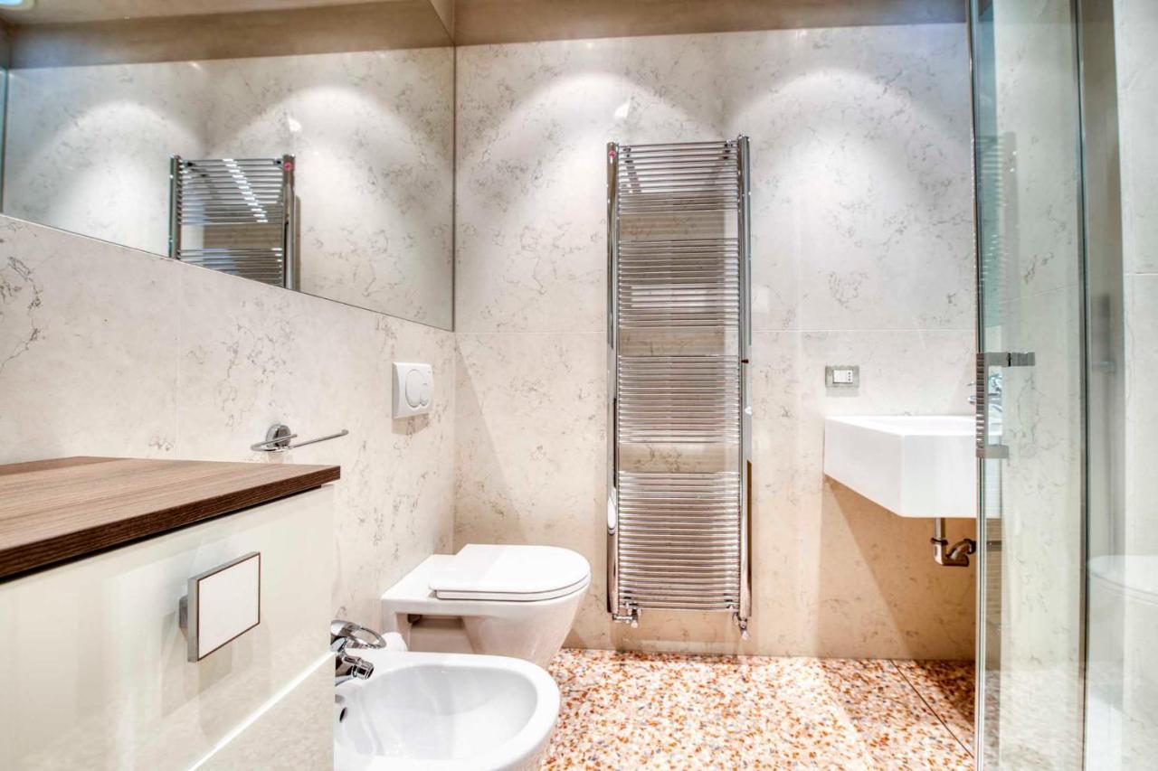 Apartmentsarena - Suite Mercatorum - Piazza Erbe Verona Dış mekan fotoğraf
