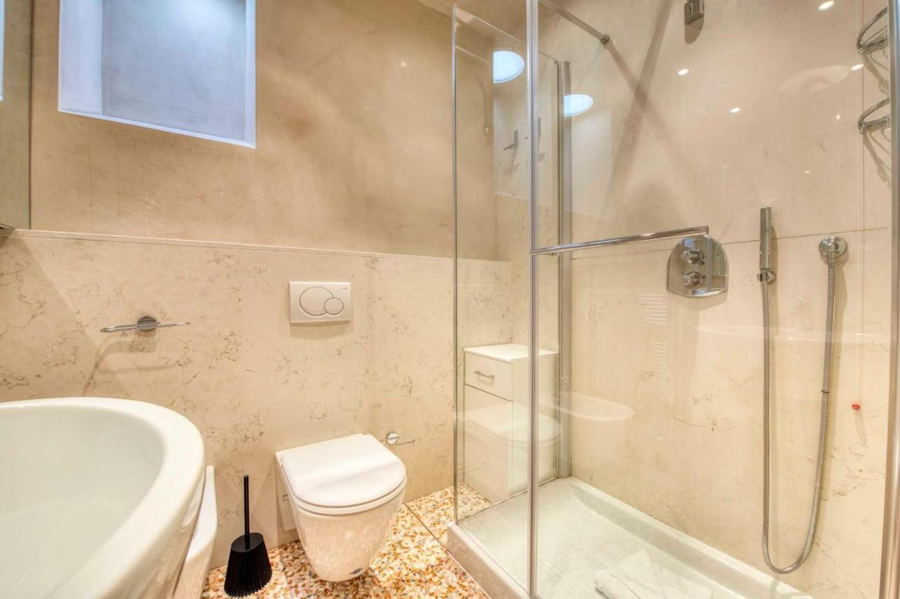 Apartmentsarena - Suite Mercatorum - Piazza Erbe Verona Dış mekan fotoğraf