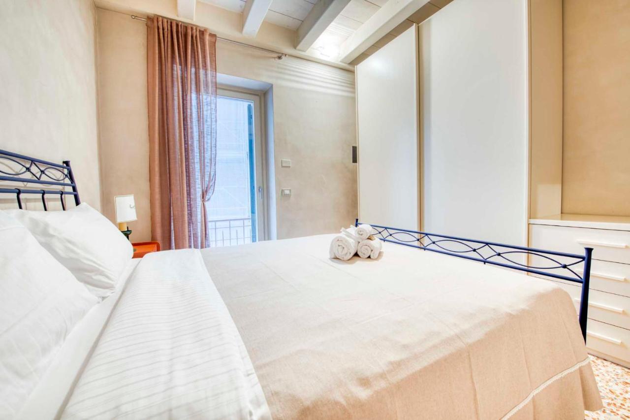 Apartmentsarena - Suite Mercatorum - Piazza Erbe Verona Dış mekan fotoğraf