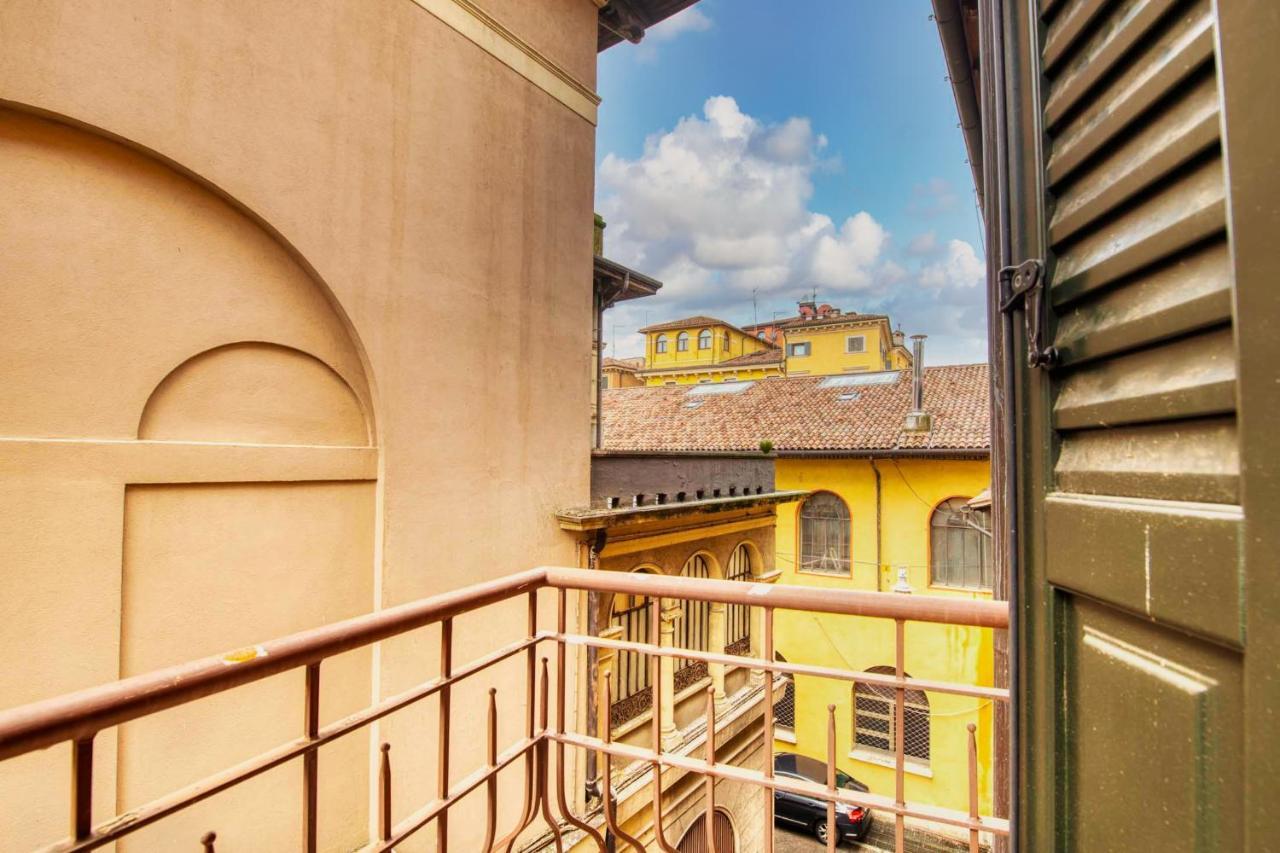 Apartmentsarena - Suite Mercatorum - Piazza Erbe Verona Dış mekan fotoğraf